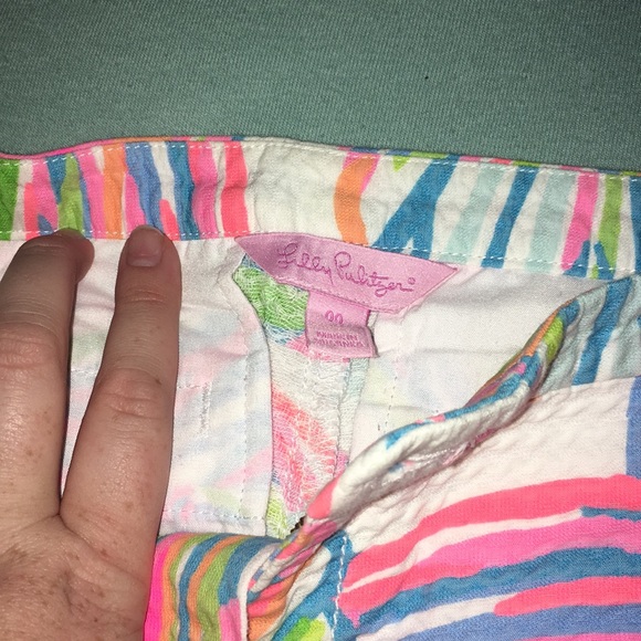 Shorts - Picture 3 of 3